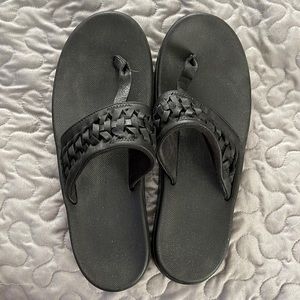 Black Nike Flip Flops